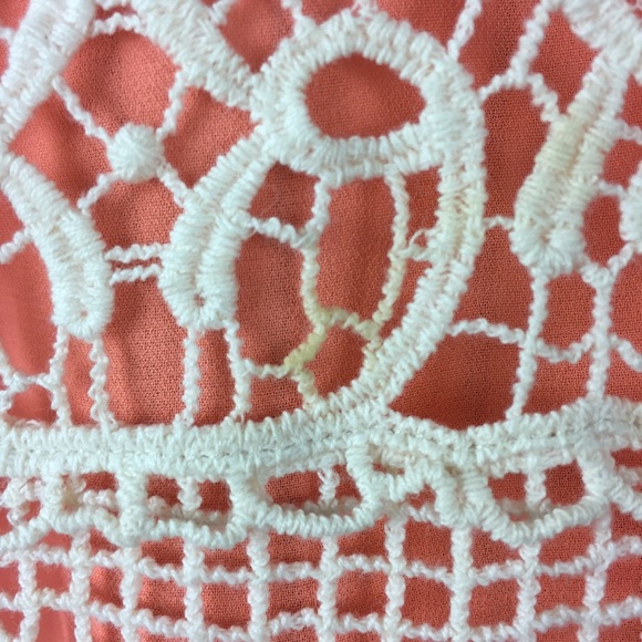 Staring at stars coral crochet lace tank top - Picture 2 of 6